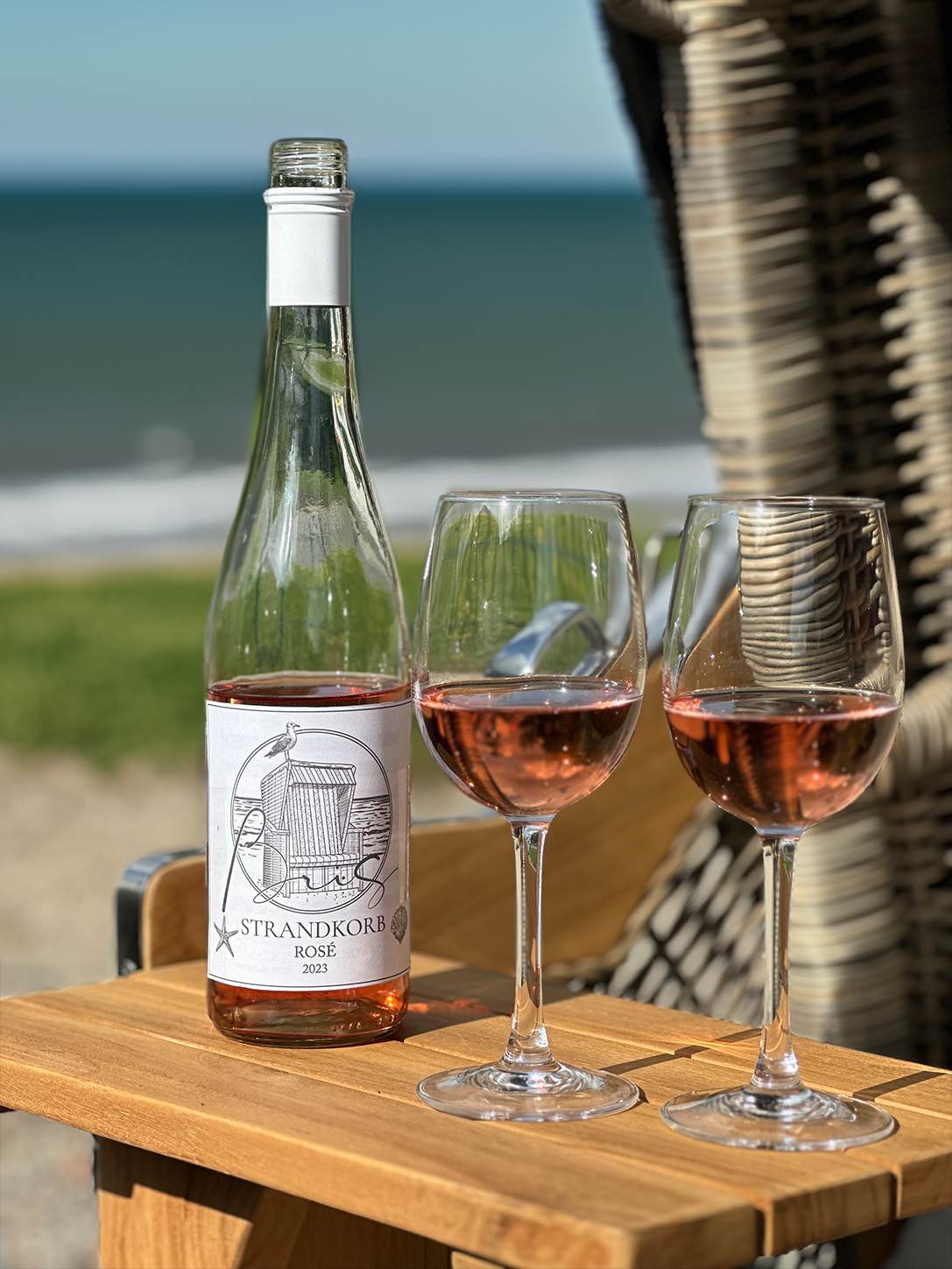 Strandkorb rose.jpg__PID:2bfb0e2b-2ccf-4a6e-b274-90b555c8b120
