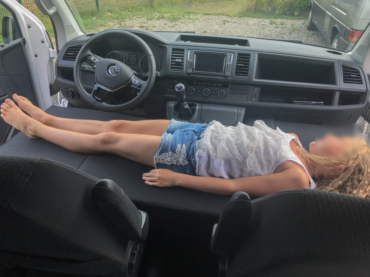 Spjälsäng i hytt VW T5, T6 hopfällbar madrass