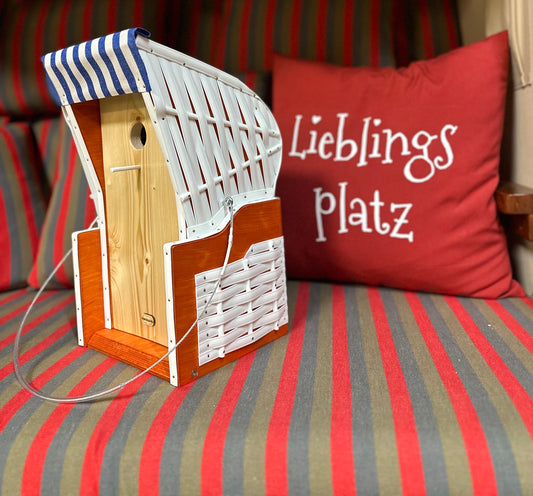 Handgemachter Strandkorb Vogel Nistkasten - Seitenansicht