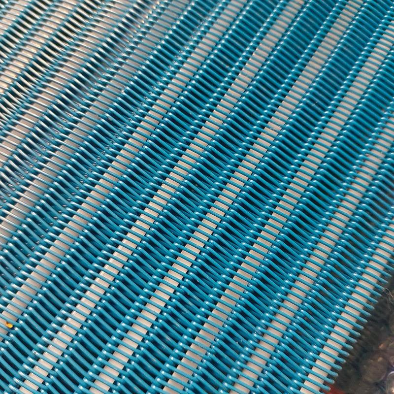 Detailaufnahme der offenen Gewebestruktur des Strandsteg Pro in Blau